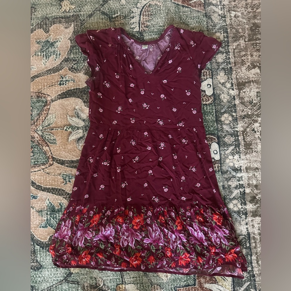 Old Navy Burgundy Floral Border Short Sleeve Dress